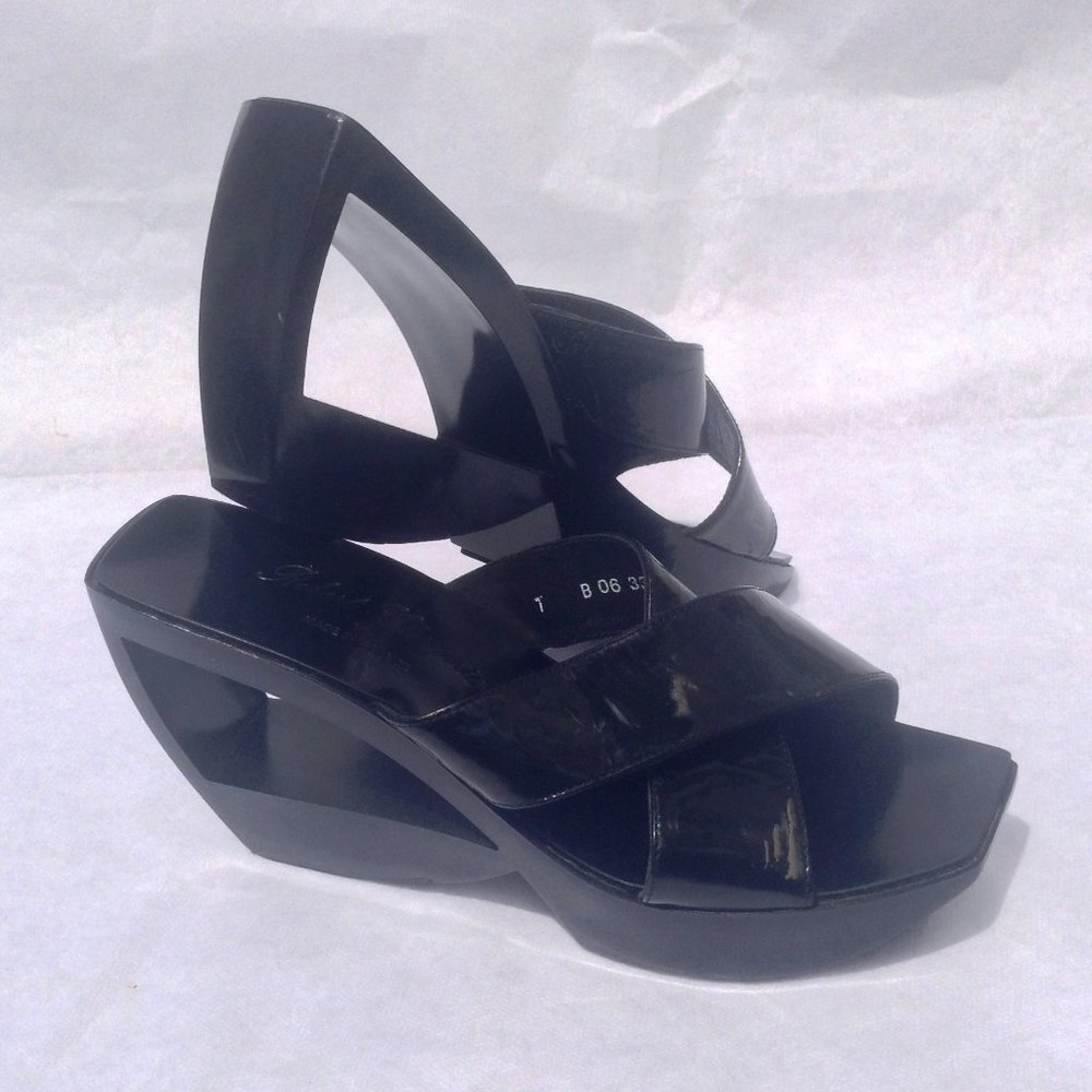 ROBERT CLEREGIE Paolo Cut Out Heel Wedge Sandals